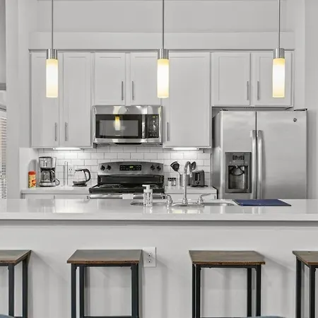 Austin Luxury 2Br 2B With Pool & Free Parking Apartment